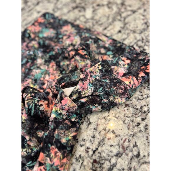 Lululemon women’s leggings Capri size 12 - Picture 11 of 12